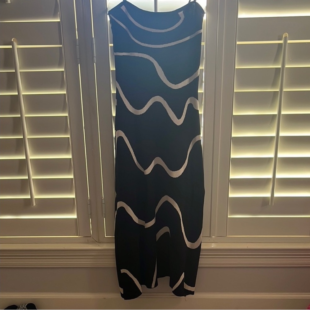 Elegant Black and White Maxi Dress